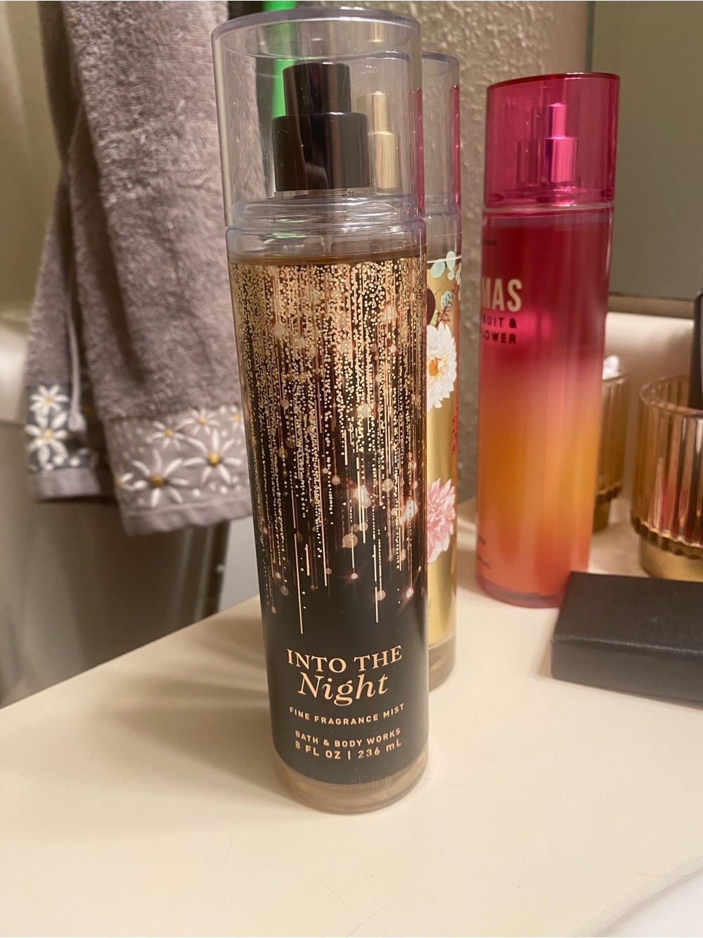Bath & body works into the night body spray